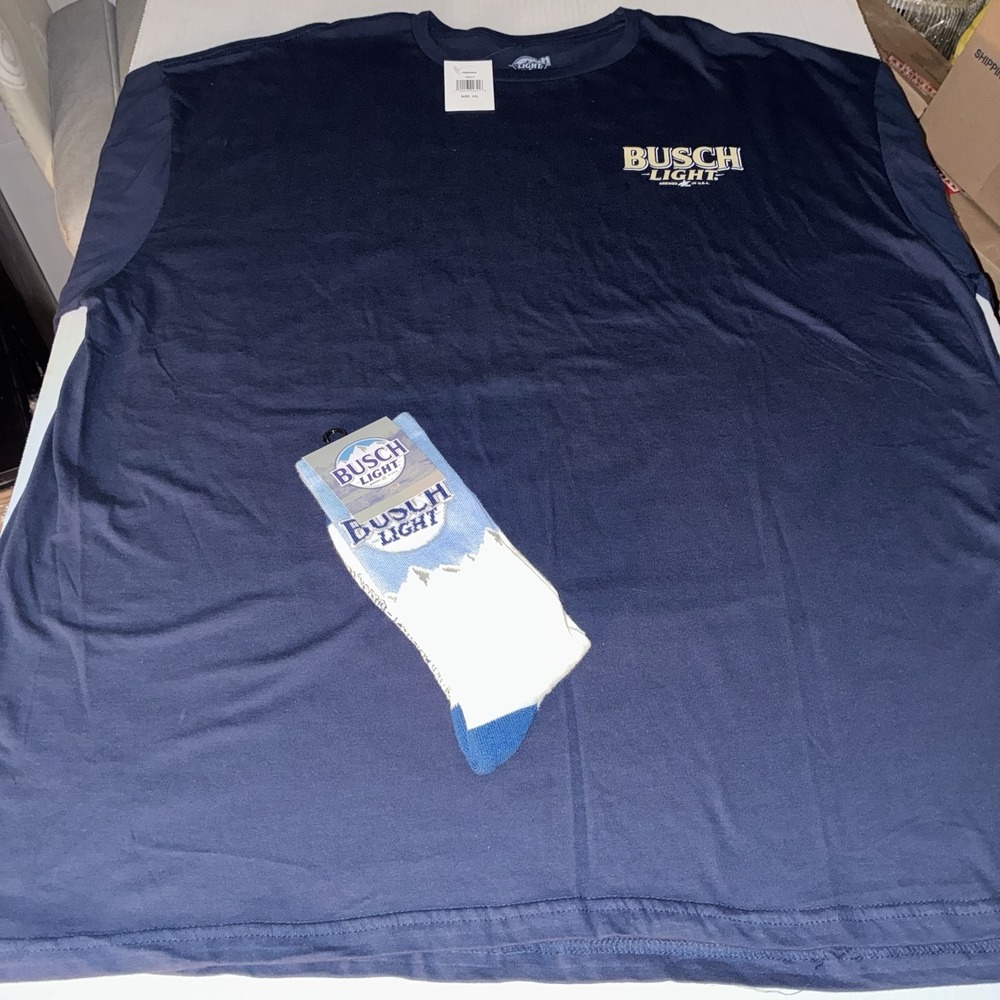 Busch Light Men's 3X Tee T-Shirt With Matching Socks!